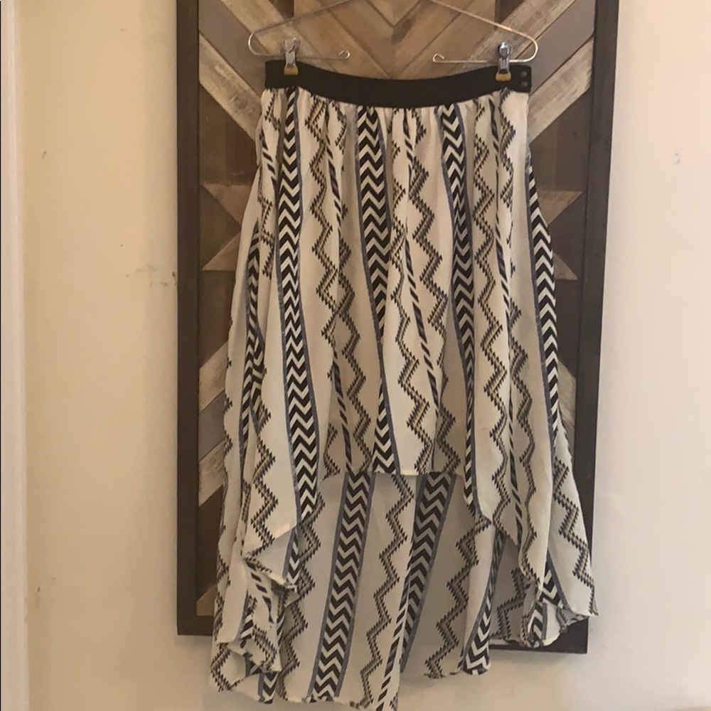 High-low skirt Aztec print